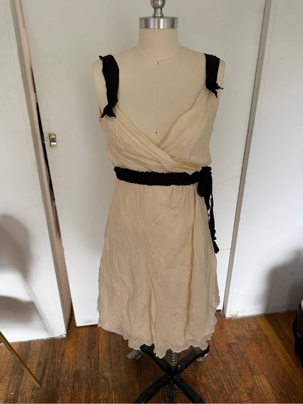 Vintage 70s Diane Von Furstenberg Cream 100% Silk Midi Dress with Black Accents